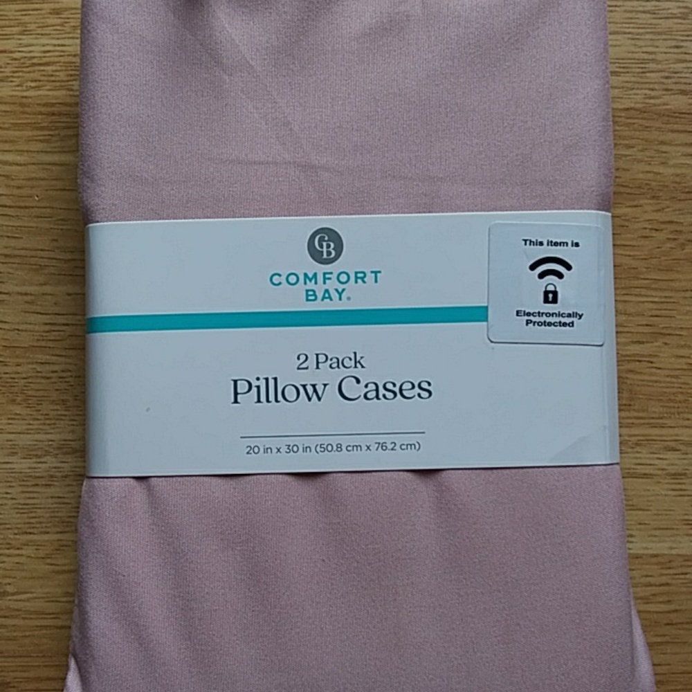 Brand New 2pk COMFORT BAY Pillow Cases